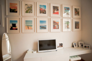 现代简约风格公寓温馨白色儿童房照片墙书桌效果图