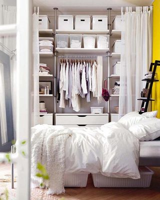 现代简约风格简洁白色卧室设计图