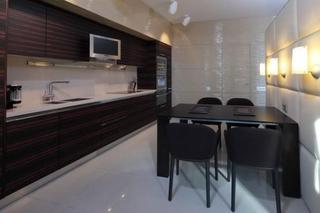 现代简约风格公寓温馨黑白开放式厨房效果图