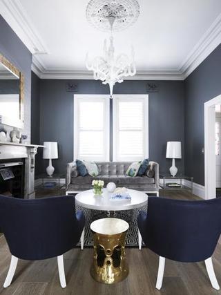 现代简约风格稳重灰色客厅设计图