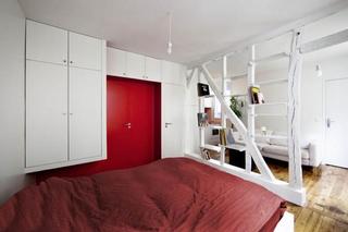 现代简约风格一居室稳重红色床头柜图片