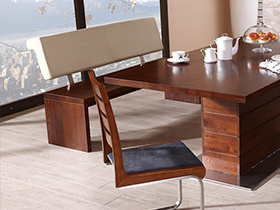 现代实木餐桌 人性的设计极致体现