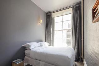简约风格公寓舒适白色小卧室装修图片