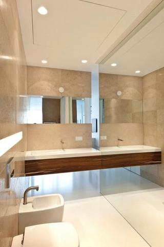欧式风格公寓浪漫白色卫浴间瓷砖设计
