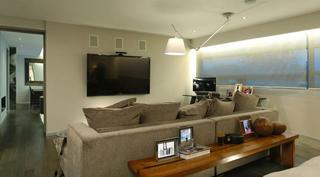 现代简约风格公寓舒适白色电视背景墙装修图片