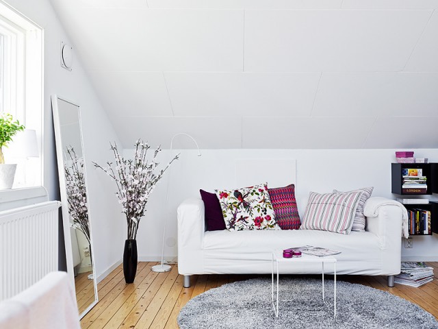 白色简约的阁楼空间 30平米也能装出花