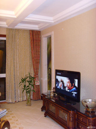 古典原木色客厅电视柜效果图
