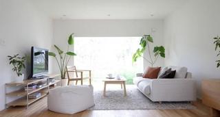 日式风格复式简洁原木色客厅设计图