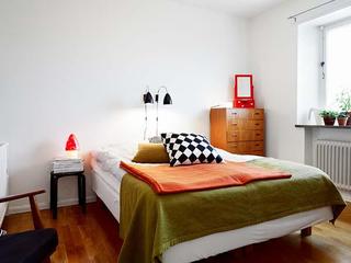 现代简约风格复式舒适白色卧室装潢
