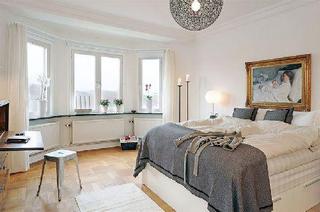 北欧风格舒适白色卧室设计