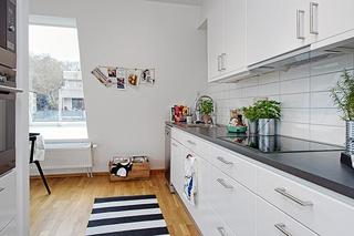 北欧风格公寓简洁白色厨房装修图片