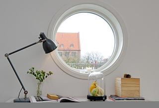 北欧风格公寓简洁白色书桌效果图