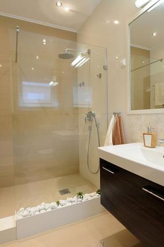 简欧风格公寓简洁条纹整体卫浴效果图