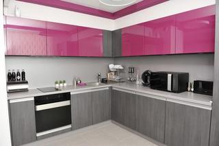 现代简约风格一居室稳重开放式厨房设计
