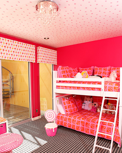 粉红的女孩卧室