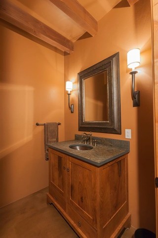 现代简约风格2013别墅实用浴室柜效果图