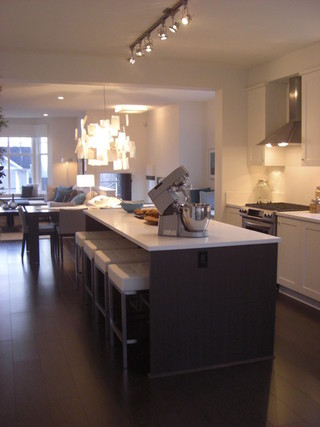 现代简约风格一层别墅及实用客厅开放式厨房吧台装修图片