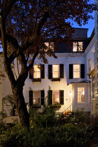 现代简约风格三层双拼别墅实用卧室阳台花园设计