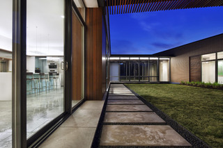现代简约风格卫生间2014年别墅阳台实用小庭院设计图