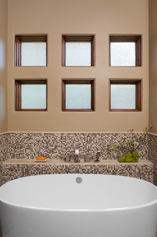 美式乡村风格三层连体别墅4个平米的小卫生间浴缸效果图