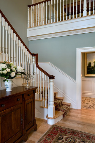 新古典风格客厅一层半别墅浪漫卧室实木楼梯设计图