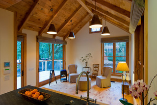 美式乡村风格10平米卧室实木圆餐桌图片