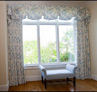 欧式风格卧室三层别墅及实用卧室室内窗户图片
