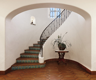欧式风格2013别墅及大方简洁客厅室内旋转楼梯效果图