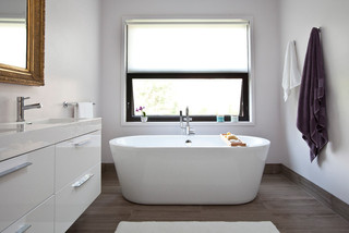 现代简约风格卫生间三层独栋别墅大方简洁客厅按摩浴缸效果图