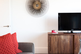 美式风格卧室三层平顶别墅现代简洁电视柜图片