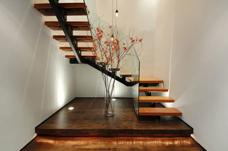 现代简约风格三层独栋别墅艺术别墅楼梯设计图效果图