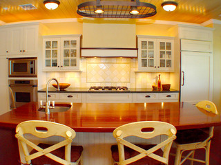 现代东南亚风格一层别墅浪漫卧室红木家具餐桌效果图