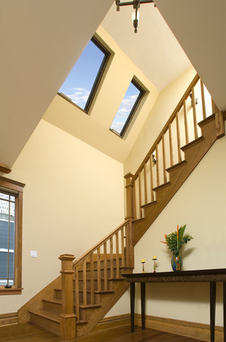 美式风格客厅三层平顶别墅大方简洁客厅家庭楼梯设计