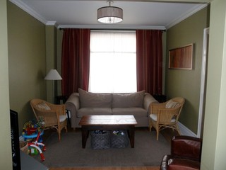现代简约风格3层别墅白色卧室装修图片