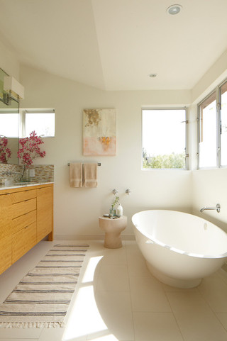 美式乡村风格卧室300平别墅温馨独立式浴缸图片