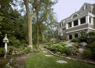 现代美式风格三层连体别墅舒适进门入户花园改造