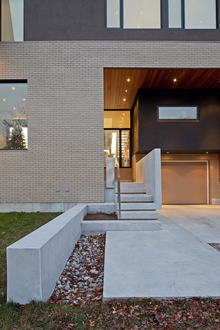 现代美式风格3层别墅低调奢华室外楼梯效果图