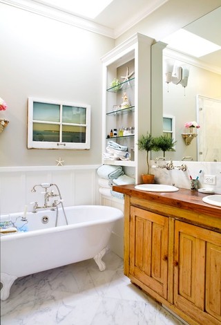 现代loft风格小户型公寓可爱房间卫生间浴缸图片