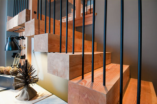 loft风格客厅50平小复式楼现代奢华实木楼梯设计