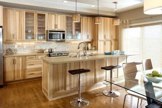 简单温馨原木色开放式厨房客厅橱柜定制
