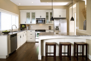 时尚白色欧式开放式厨房客厅设计