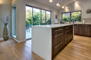 美式田园风格四房以上客厅简洁厨房地板图片
