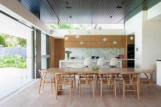 小户型简欧风格loft公寓舒适家庭餐桌图片