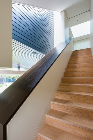 简欧风格老年公寓舒适住宅楼梯设计图装修效果图