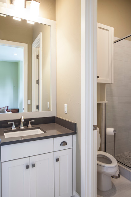 现代风格富裕型装修住宅 淋浴房超宽敞至上洗浴感受