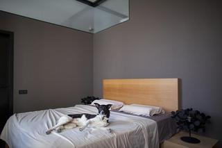现代简约风格公寓温馨卧室改造