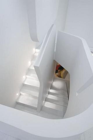 现代简约风格公寓时尚复式楼梯装修效果图