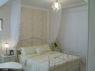 法式风格公寓浪漫卧室背景墙装修效果图
