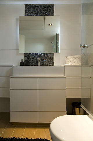 小户型简欧风格单身公寓设计图大气品牌浴室柜效果图