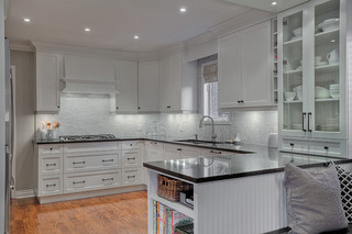 白色简欧风格简洁卧室黑白灰开放式厨房设计图